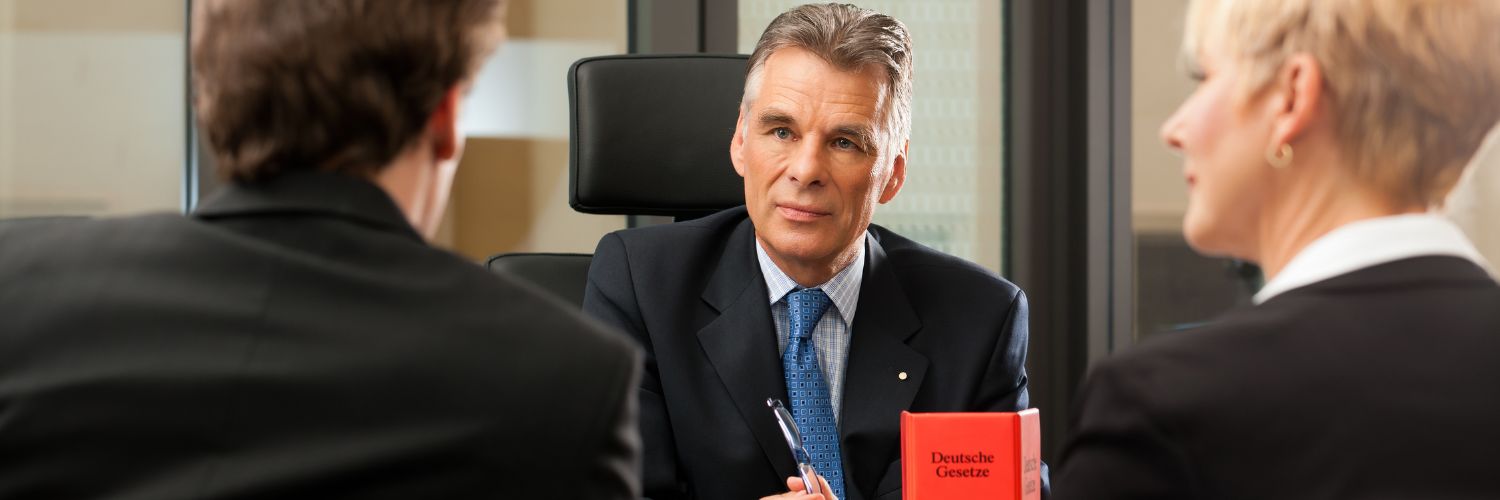 דלפק קבלה גארדן הוטל 1